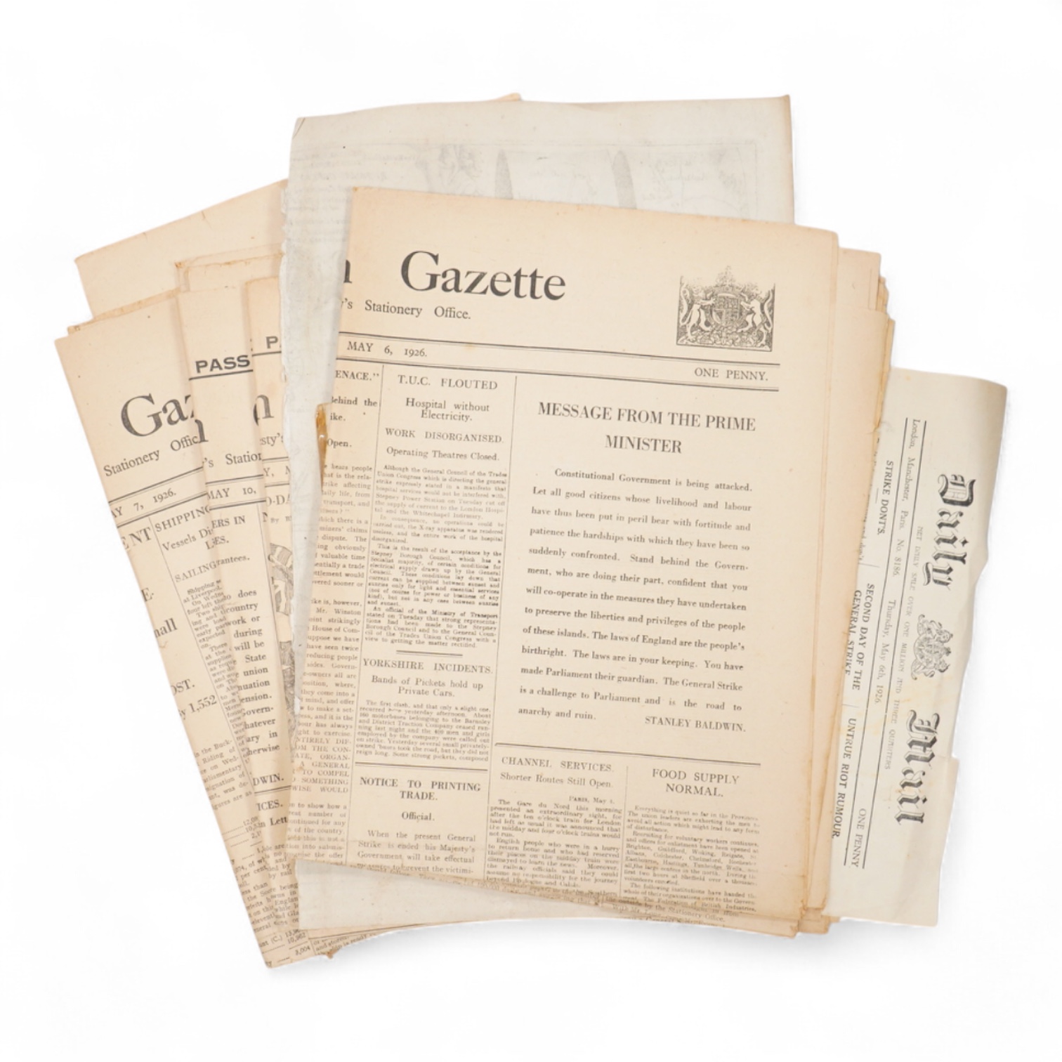 The British Gazette, nos. 1-8 (May 5th-13th, 1926), 4pp. each, large broadsheet; sold with Daily Mirror, no. 3 (Friday, May 7th 1926) and Daily Mail (no. 8186. Thursday May 6th, 1926), both single folded sheets printed o